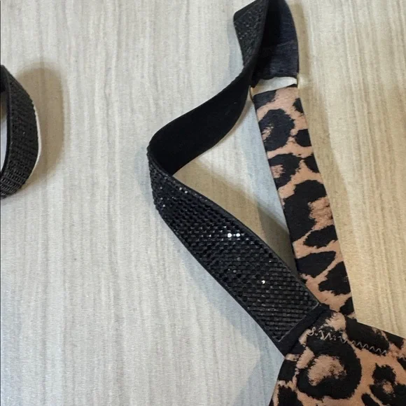 Victorias Secret 34DDD bikini top - Picture 2 of 4